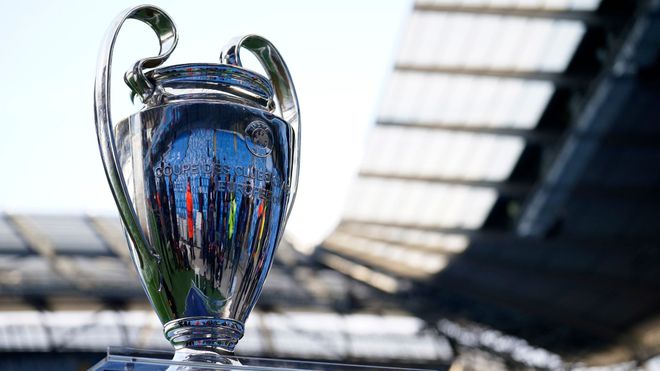 依然充满悬 依然充满悬